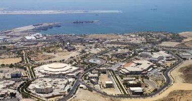إيران تعلن إنشاء ميناء جديد على بحر عمان