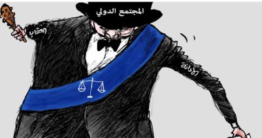 كاريكاتير صحيفة سعودية ..المجتمع الدولى يده مغلولة عن تطبيق عقوبات على دول معتدية