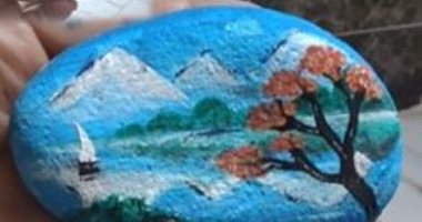 "هانى الكحلاوى " يشارك برسومات فنية على الأحجار والسيراميك 