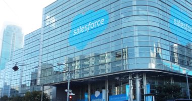 شركة Salesforce الأمريكية تسمح لموظفيها العمل من المنزل حتى منتصف عام 2021