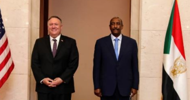 رئيس مجلس السيادة السوداني يلتقى وزير الخارجية الأمريكي في الخرطوم