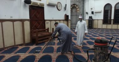 الأوقاف تواصل تعقيم المساجد استعدادا لصلاة الجمعة غدا.. فيديو وصور