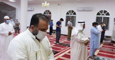 الفجر فقط.. عودة تدريجية لصلاة الجماعة فى البحرين.. ألبوم صور