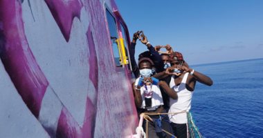 خفر السواحل اليونانى ينقذ 20 مهاجرا سوريا قبالة جزيرة رودس