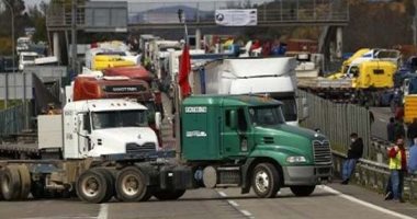 استمرار اضراب سائقى الشاحنات لليوم الخامس فى تشيلى والحكومة تهدد..فيديو 