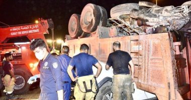 مصرع 3 وإصابة 5 آخرين فى حادث تصادم مروع على طريق الجهراء بالكويت