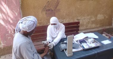 28 طبيبا من 3 جامعات يقدمون خدمات الكشف الطبى على أهالى جنوب سيناء 