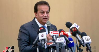 وزير التعليم العالى يكشف عن عقد لقاءات افتراضية مع علماء مصر بـ 5 دول 