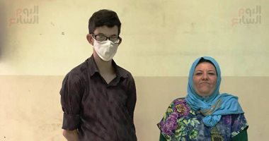 قصة نجاح "محمد" من طنطا.. تحدى إعاقته وحقق حلمه فى الرسم وحصد جوائز عدة