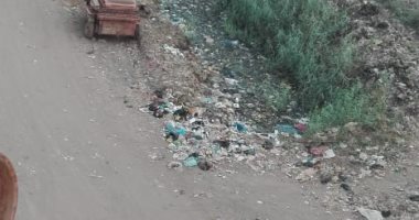 مطالب بتغطية مصرف مركز صقر بالشرقية بعد تحوله لمجمع للقمامة