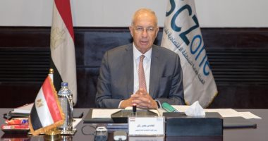  رئيس المنطقة الاقتصادية يؤكد أهمية "دحرجة" كأول محطة تداول سيارات في مصر