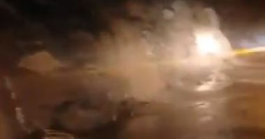 هطول أمطار غزيرة على مكة المكرمة.. فيديو وصور