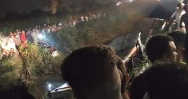قارئ يرسل فيديو وصور لانقلاب أتوبيس ركاب بطريق السد طنان بمركز قليوب