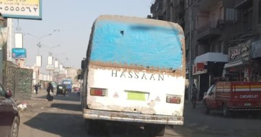سيارات نقل الركاب بدون لوحات معدنية فى شارع 15 مايو بشبرا الخيمة