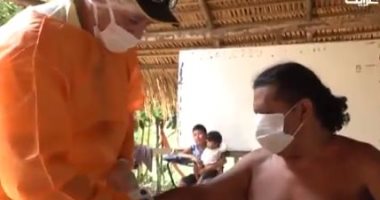 فرق طبية في غابات الأمازون لإجراء تحاليل كورونا على سكان القبائل.. فيديو