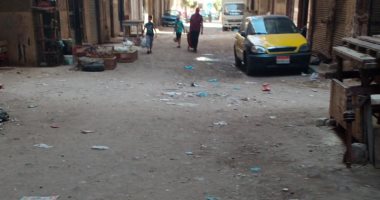 شكوى من سكان "العشرين " بالإسكندرية بسبب تجاهل رصف الشارع منذ سنوات 