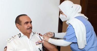 وزير الداخلية البحرينى يتطوع فى التجارب السريرية للقاح فيروس كورونا