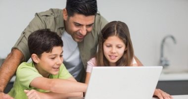 نصائح لمساعدة الأبناء على التعلم عبر الإنترنت استعدادا للعام الدراسى الجديد