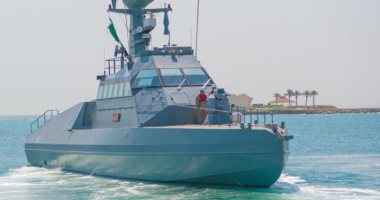 صور.. القوات البحرية السعودية تتسلم زوارق اعتراضية فرنسية