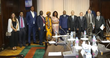 وزير الكهرباء يستقبل مستشار رئيس الكونغو للاستثمار لبحث سبل التعاون بين البلدين