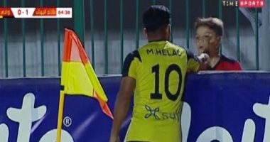 محمد هلال لاعب دجلة يعتذر لطفل الملاعب فى مباراة طلائع الجيش 