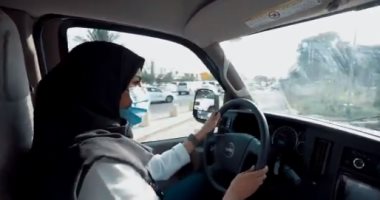 السعودية سارة العنزى تروى قصة التحاقها بأول فوج سائقات إسعاف بالمملكة.. فيديو