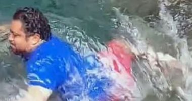 شخص ينجو بإعجوبة من الغرق بعد سقوطه في نهر بسبب تصوير فيديو على TikTok.. صور