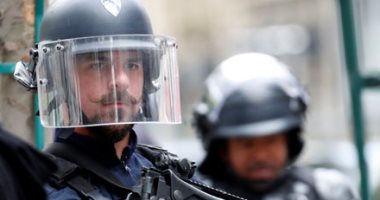 شرطة فرنسا تنتشر بموقع القنصلية الإيرانية بباريس بعد تهديد رجل بتفجير نفسه