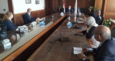 وزير الرى يستقبل سفير المجر بالقاهرة ويدعوه لحضور أسبوع القاهرة للمياه