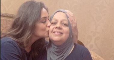 هبة مجدي تحتفل بعيد ميلاد والدتها: ربنا ما يحرمني منك وتفضلي جنبي العمر كله