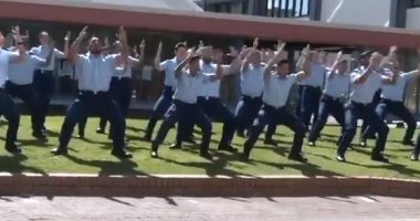 الشرطة النيوزيلندية تؤدي رقصة "هاكا" لتكريم زميلهم المقتول جنوب لندن.. فيديو