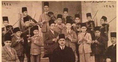 طارق شوقى مستعرضا صورا للتعليم عام 1928: لم يكن هناك لايك ولا شير