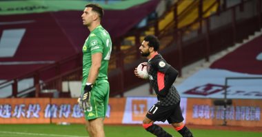 أستون فيلا ضد ليفربول.. محمد صلاح يهز شباك الفيلانز للمرة الثانية والنتيجة 5 - 2