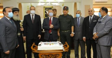رئيس جامعة الأقصر يشارك فى احتفالية الذكرى 47 لإنتصارات أكتوبر.. صور