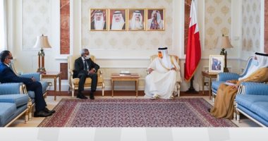 وزير خارجية البحرين يبحث مع سفير مصر العلاقات والتعاون المشترك