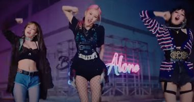 كليب "Lovesick Girls" يحصد النجاحات رغم احتجاجات عمال الصحة فى كوريا