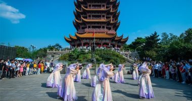 مقاطعة هوبى فى الصين تستقبل نحو مليونى زائر خلال عطلة منتصف الخريف