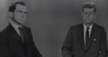شاهد المناظرة الافتراضية بين نيكسون وكينيدي عام 1960 قبل "بايدن وترامب"