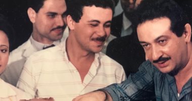 عمرو عرفة يستعيد ذكرياته مع نور الشريف فى فيلم "الحقونا"