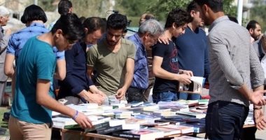 العراق عاد ليقرأ .. فتح سوق قديم للكتب بعد غلقه 7 أشهر بسبب كورونا