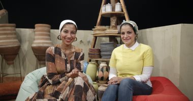 تركن الإعلام واشتغلن فى الفخار.. حكاية نجاح مذهلة لبنتين بمصر "فيديو وصور"