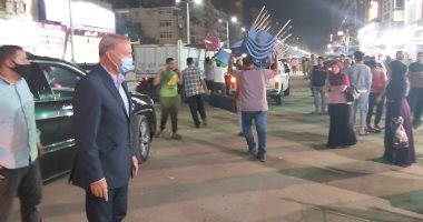 محافظ القليوبية يقيل نائبى رئيس حى شرق شبرا الخيمة لانتشار القمامة والإشغالات