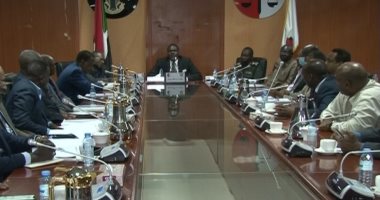 وزير العدل السودانى يجتع وممثلى حركات الكفاح المسلح الموقعين على اتفاق جوبا