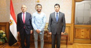 وزير الرياضة يبحث التعاون الثنائي مع رئيس الأكاديمية العربية للعلوم والتكنولوجيا.