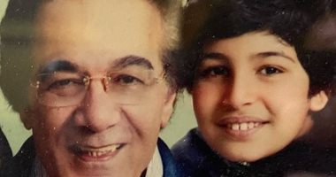 حفيد محمود ياسين ناعيا جده بصورة نادرة: في الجنة يا حبيبي
