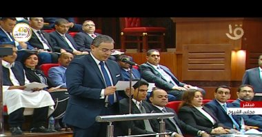 النائب طارق سعدة يؤدى اليمين الدستورية فى الجلسة الافتتاحية لمجلس الشيوخ