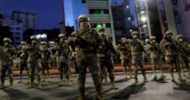 صور.. الجيش البوليفى ينتشر فى شوارع العاصمة لتأمين الانتخابات الرئاسية
