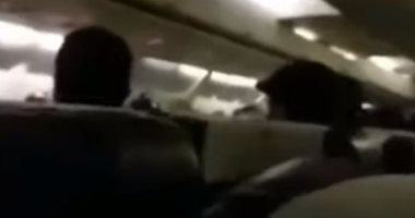 مسافر يوثق لحظة هبوط اضطرارى لطائرة فى أحد مطارات إيران.. فيديو