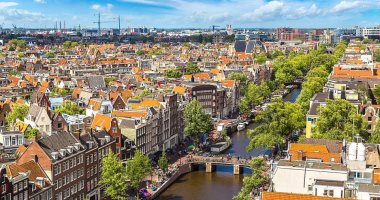 أمستردام تحظر تدخين الحشيش بالأماكن العامة.. وغرامة 100 يورو للمنتهكين 