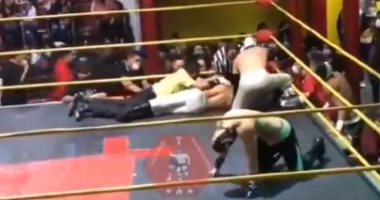 صورة وفاة مصارع مكسيكى أثناء مباراة على حلبة القتال.. فيديو